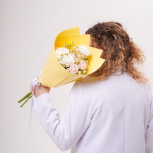 Монобукет пионов